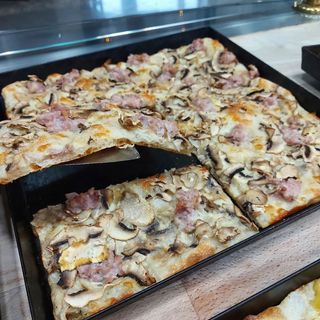 Funghi e salsiccia