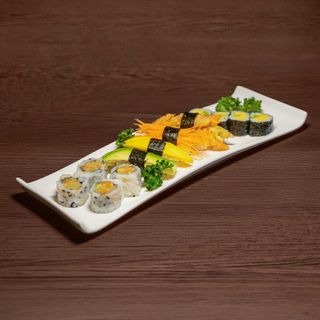 75. Sushi vegetariano