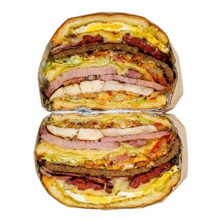 Hamburguesa Trifásica Venezolana