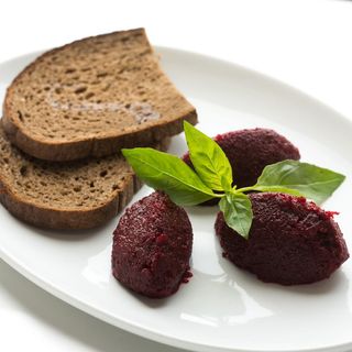 Ікра бурякова з пряними тостами (194г)