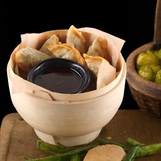 Smażone pierożki gyoza z warzywami 6 szt.