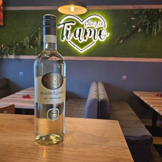 Бяло вино 750мл