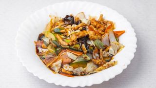 16. Listići piletine sa povrćem