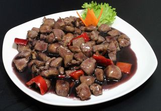 ქათამი წითელი ღვინის სოუსში, F12