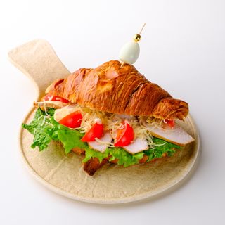 Круассан "Цезарь" с курицей