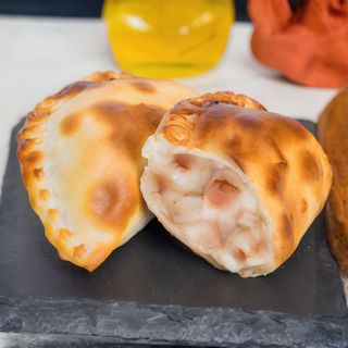 Empanada Bacón y Queso