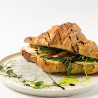 Круассан капрезе