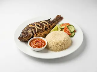 Poisson Braisé & Attiéké
