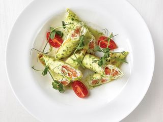 Млинці шпинатні з лососем та сиром філадельфія (250g)