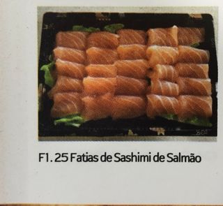 F1.25 Fatias de Sashimi de Salmão