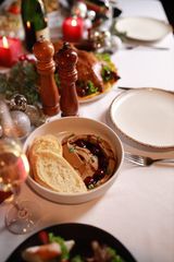 Паштет під вишневим желе