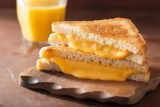 14 Sándwich De Qeso Manchego