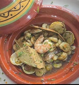 Tajin regamonte al ajillo