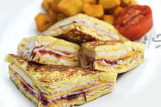 Cj'S Monte Cristo Sandwich Combo (7AM - 12PM)