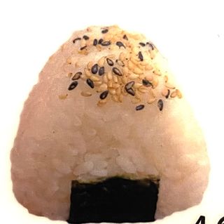 138.Onigiri de salmón y cebolla