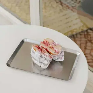 Bagel de Amendoim e Framboesa