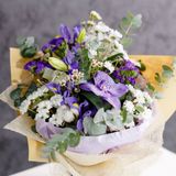 Buchet alb-violet
