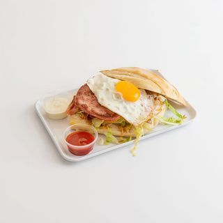 5. Hamburguesa De La Casa