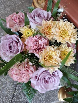 Bukiet  Średni 9-13 kwiatów