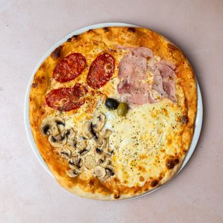 Quattro Stagioni pizza