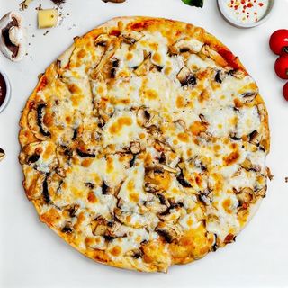 Pizza Prosciutto Funghi
