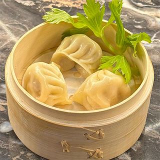 24. Gyoza di carne al vapore - 4 pezzi
