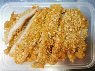 B9 - Frango Frito com Amêndoas