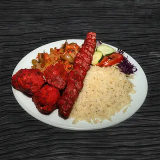 Mixto con Arroz, 3 Tikka, 1 Shish y Ensalada