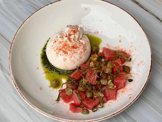 Бурата та тартар з тунця (155/100/30g)