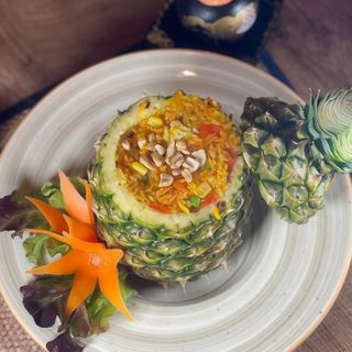 arroz frito con curry amarillo