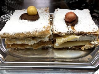 Milhojas De Nata Y Crema