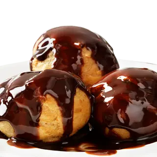 Profiteroles Con Chocolate