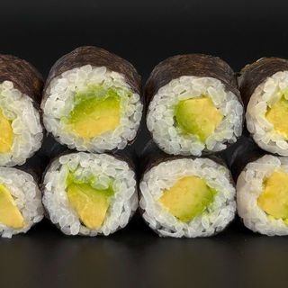 Макі з авокадо (100г)