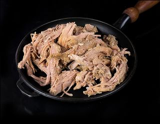 Свинина Томлена (500г)