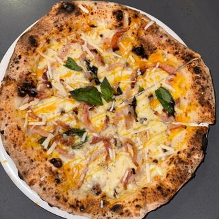 CARBONARA PIZZA
