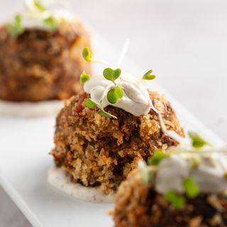  2 unidades de croqueta de setas y espinacas con piñones 