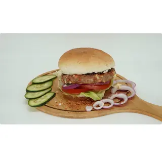 Pikantna pljeskavica 300g + Pomfrit