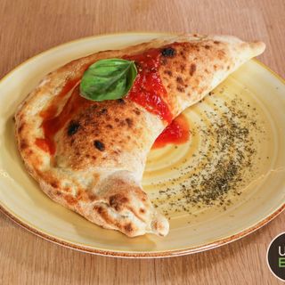 Pizza Calzone Cesar's