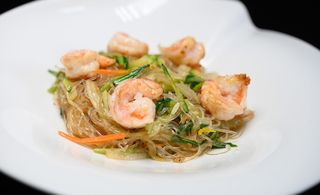 43 Spaghetti di soia con gamberi