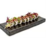 Wagyu and asparagus uramaki (8 pzs.)