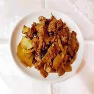 Pato con salsa bambú y setas a la plancha