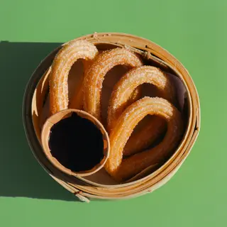 CHURROS & CHOCOLATE SAUCE