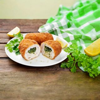 Котлета по-киевски с соусом "Тартар"