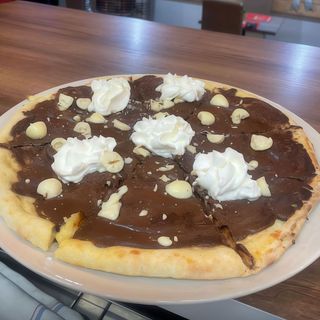Pizza Nutella ( xocolata con nata )