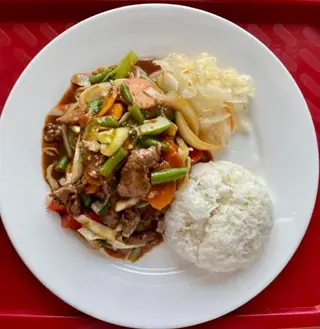 7 Smażona wołowina ostra z sosem Kung Pao