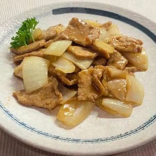 57.Manzo con cipolle