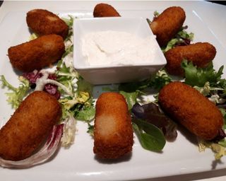 Croquetas de la casa