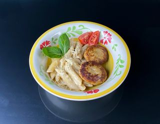 Паста з курячими биточками (250 г)