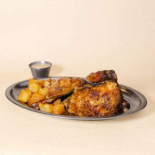 Pollo APLUMA (medio) + Patatas Asadas + Alioli