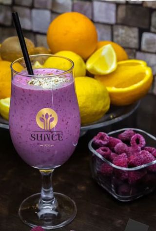 Smoothie sa malinama i ananasom